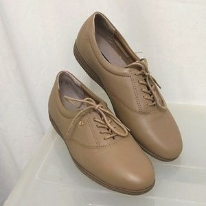 Easy Spirit Anti Gravity Shoes Size 7